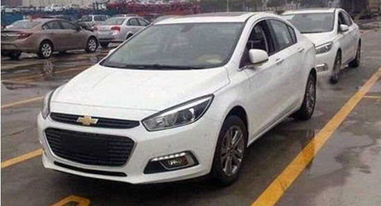 Chevrolet Cruze 2015 lộ diện không che đậy
